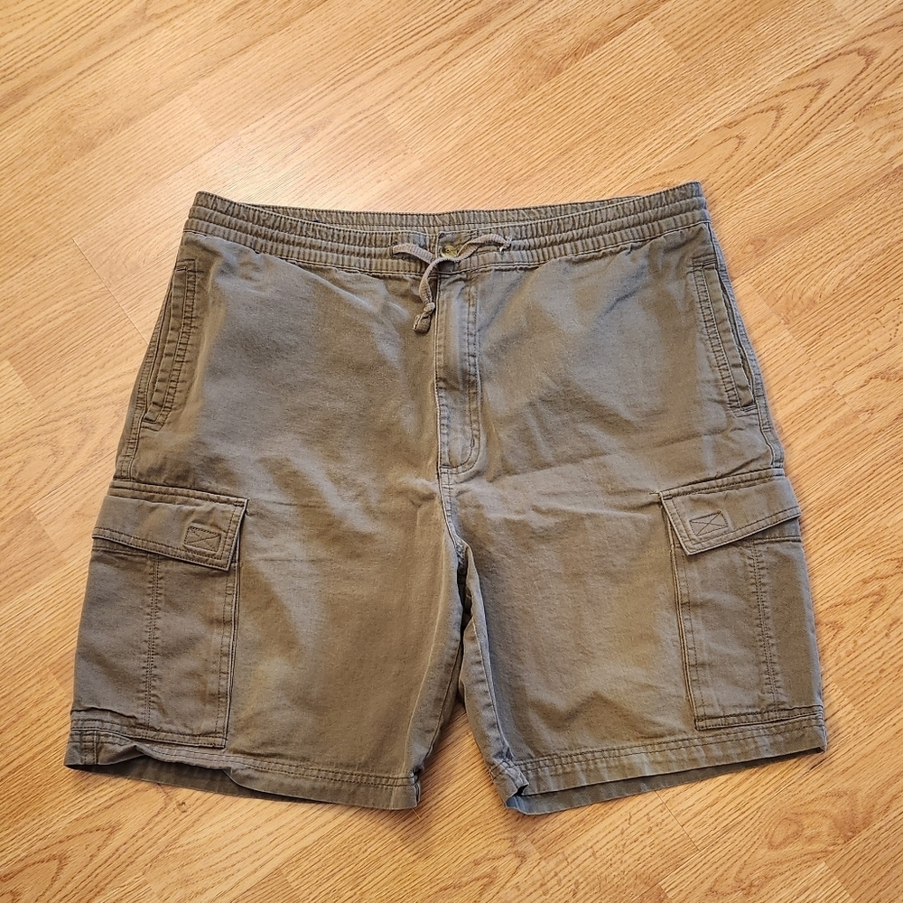 Bugle Boy Vntg Men's Cargo Shorts. Elastic Waist. Lace Tie.  100% Cotton. Sz M